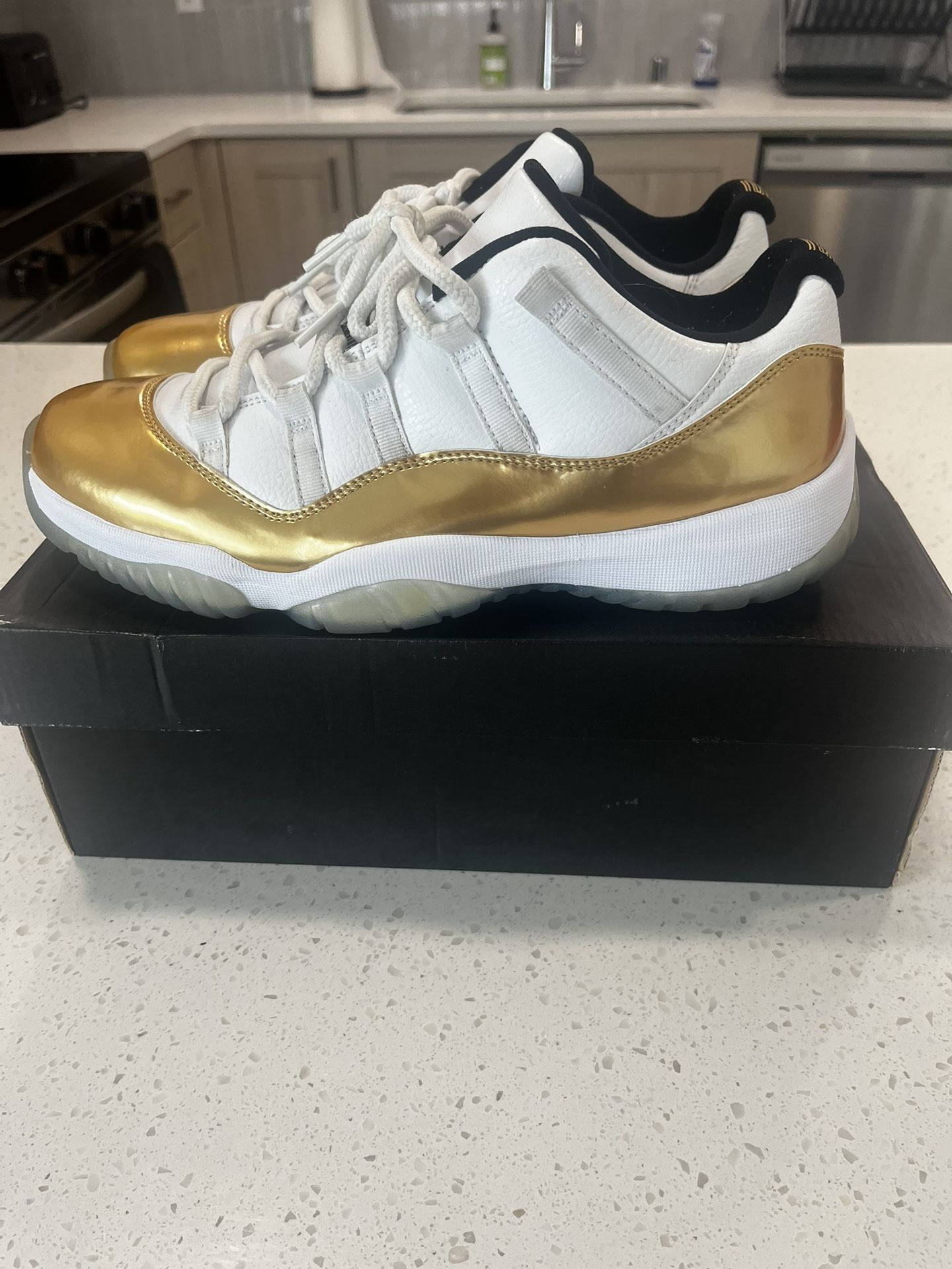Jordan Gold Ceremony 11s