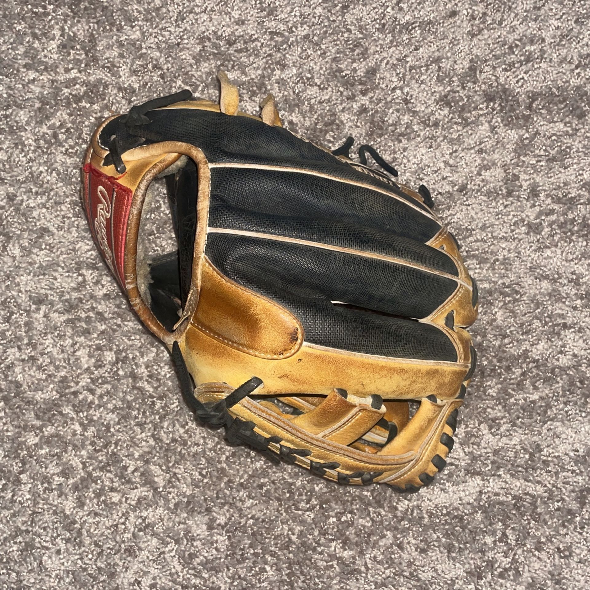 Rawlings Infield Glove