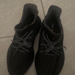 Men’s Black Adidas Yeezy Boost 350 V2 9/12