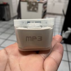 MP3 Player Clip