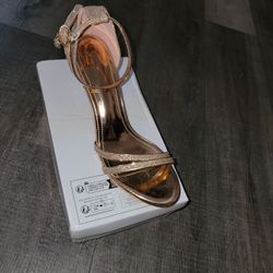 Brand New Womens Gold Heels Size 42 Or Size 9