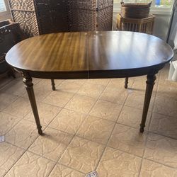 MidCentury Wood Expandable Oval Dining Table