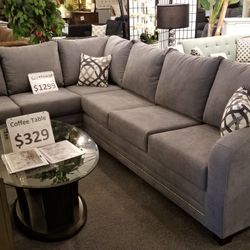 Brand New Grey Linen Sectional (117" x 91")