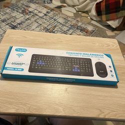 New Biytiti M900 Keyboard & mouse, Bluetooth, New in box !!    