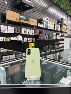 iPhone 17 Green unlocked (Finance Available)