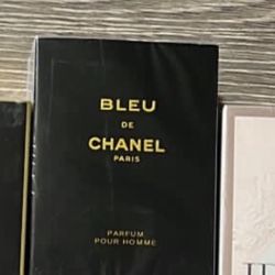 Chanel De Bleu
