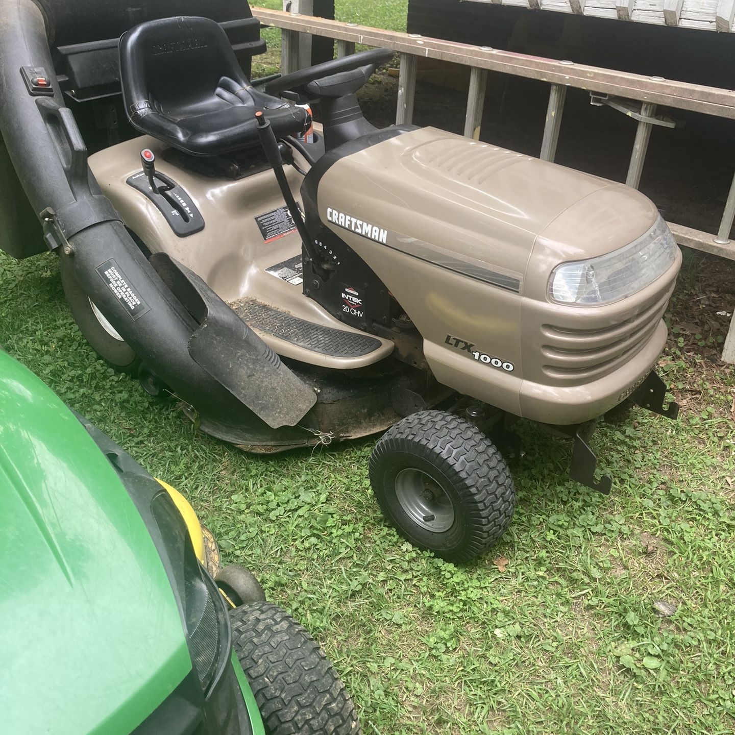 Changing A Set Of Victa Lawn Mower Blades