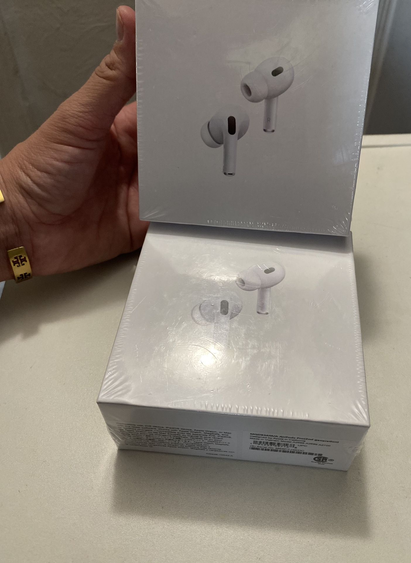 AirPods Pro 2s