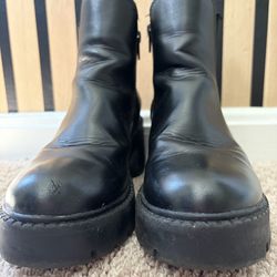 Florencee FLOR02J1 Black Chunky Heel Ankle Bootie Synthetic Women's Size 6