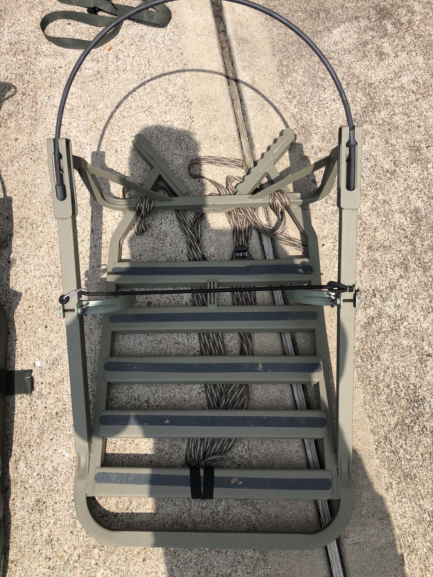 Summit tree climber deer stand for Sale in Richmond, TX OfferUp