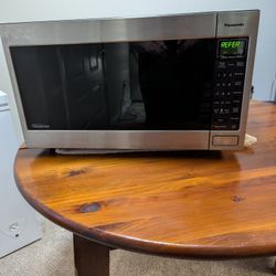 Panasonic Inverter Microwave and GE Apt. Size Freezer for Sale Separately 