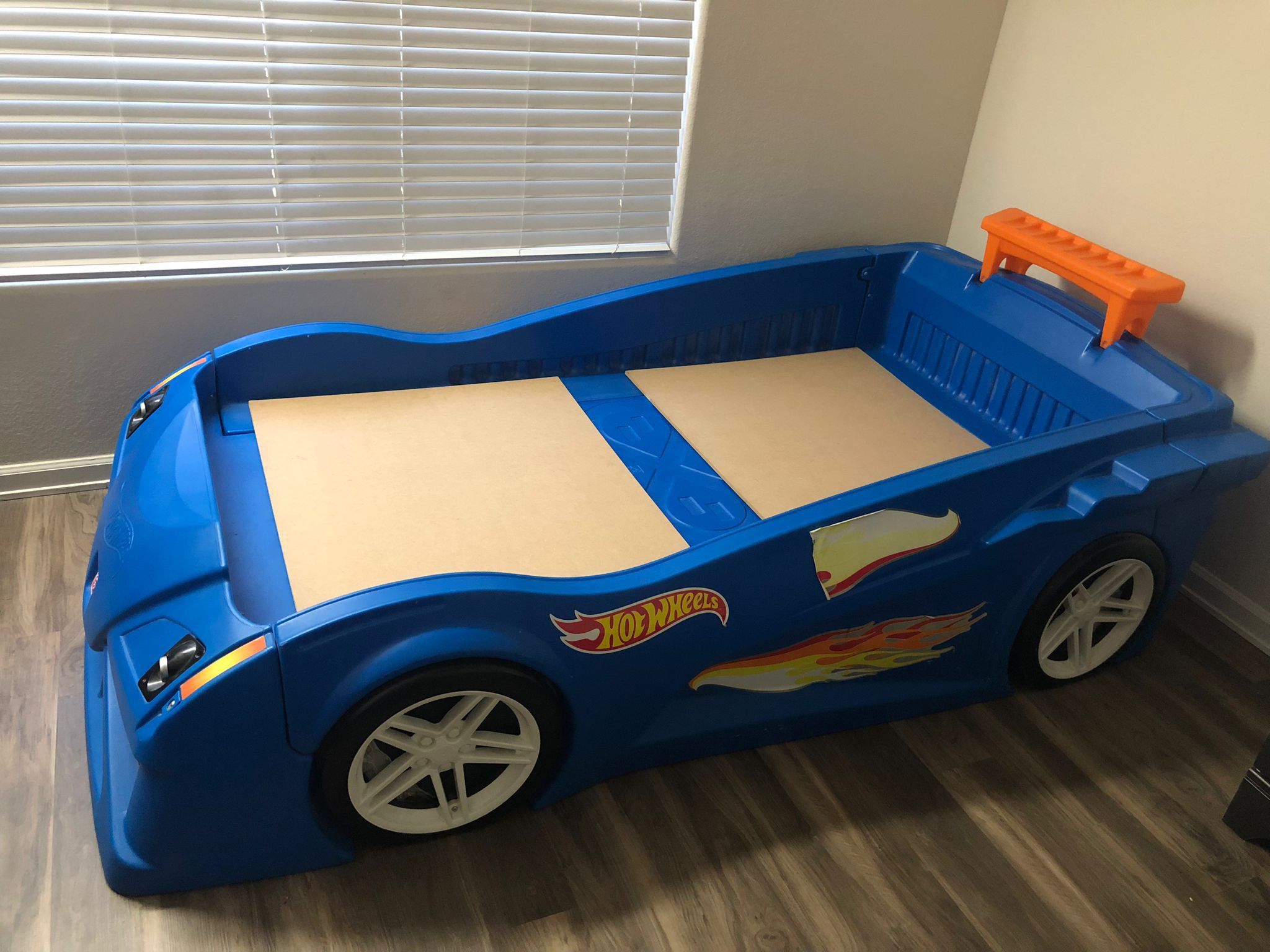 Hot Wheels Car Bed
