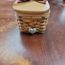 Longaberger Small Sweetheart Basket 