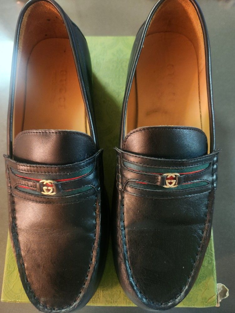 GUCCI BLACK LOAFERS