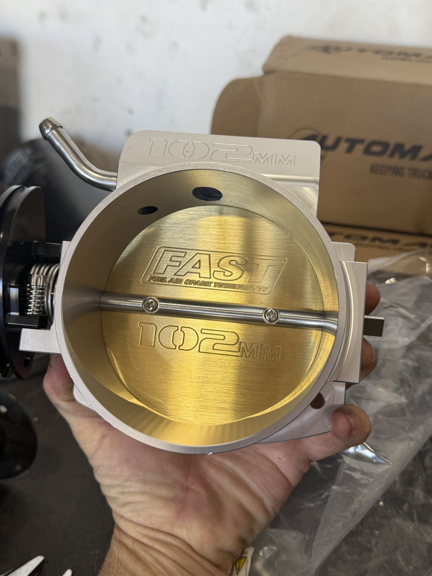 FAST fuels 102mm Throttle Body