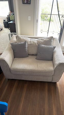 Oversized Accent Chair with Throw Pillows