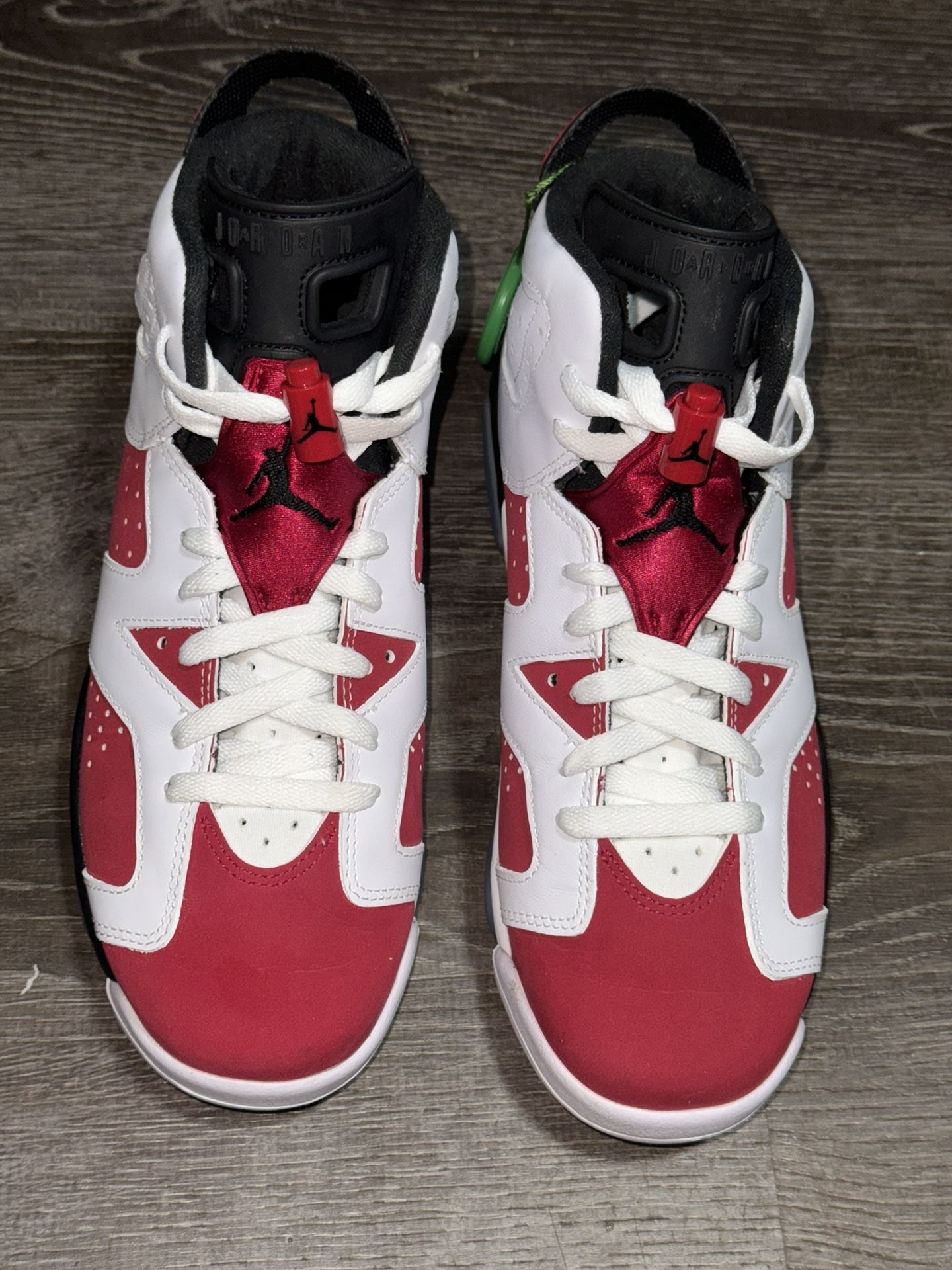 Carmine 6’s Size 7Y 