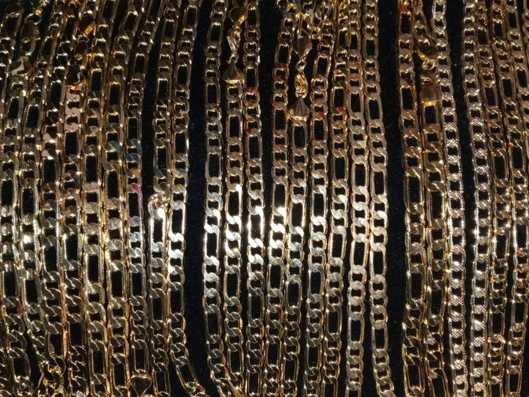18k Gold Plated Chains special $20 each special $20 cada una cadenas de Oro Laminado De 18k