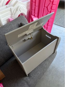 Toy trunk