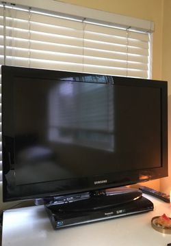 SAMSUNG 31.5” TV