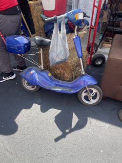 ELECTRIC SKOOTER!