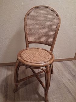Vintage wicker chairs set of 6 excellent condition