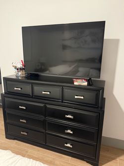 Dresser with one night stand