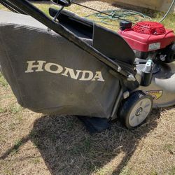 Honda GCV160 21” Twin Blade Advantage 3-In-1 Lawn Mower