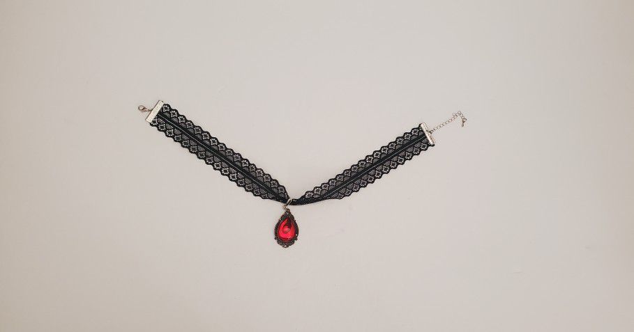 Gothic Laced Choker Necklace