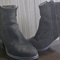 Black Heels Sued Ankle Boots Size 8