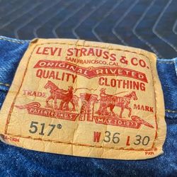 Levi's Pants 