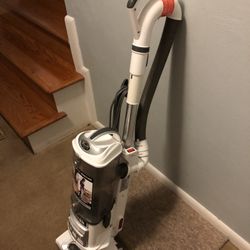 Shark Rotator Professional Lift Away Vacuum 