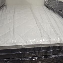 Queen Pillow Top Mattress (Free Delivery On This Item)