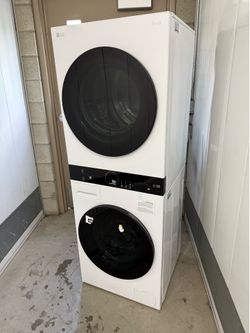 LG WashTower 24’in W-Washer And Dryer Ventless