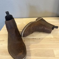 Clark’s Leather Chelsea Boots