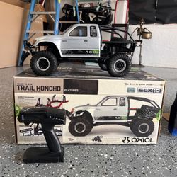 Axial Honcho - RC Scale Truck 1/10