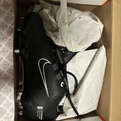 W Hyperdiamond 4 pro designed for softball 