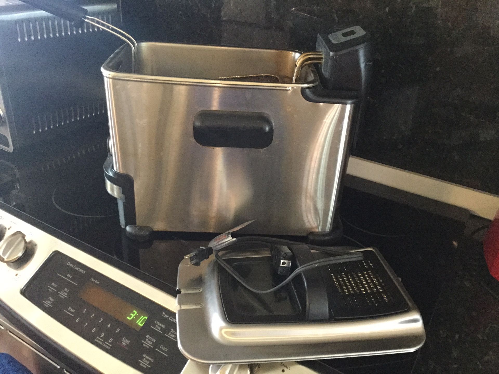 Emerilware Deep Fryer By TFal for Sale in Miramar, FL OfferUp