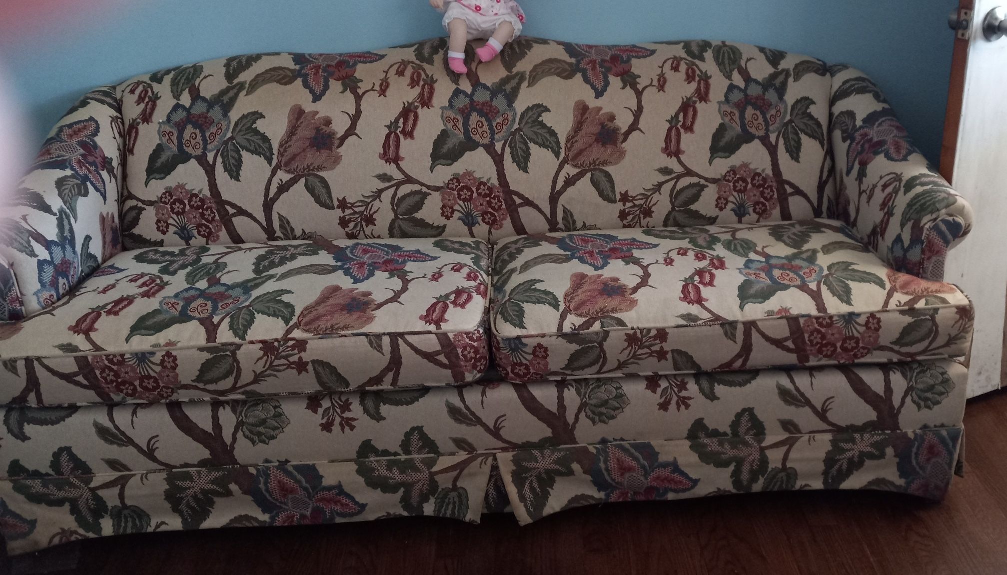 Couch Sofa (queen)
