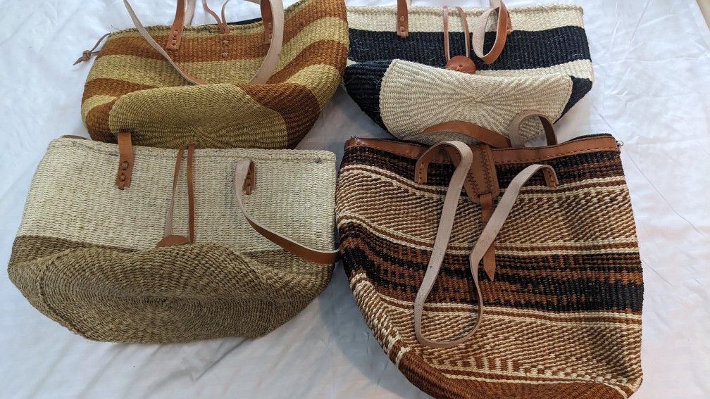 Large Beautiful Handmade Handwoven Genuine Sisal-Leather Crossbody Bag.