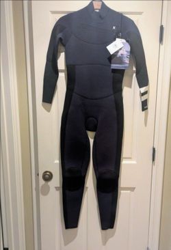 Woman's Sz 12 wetsuit