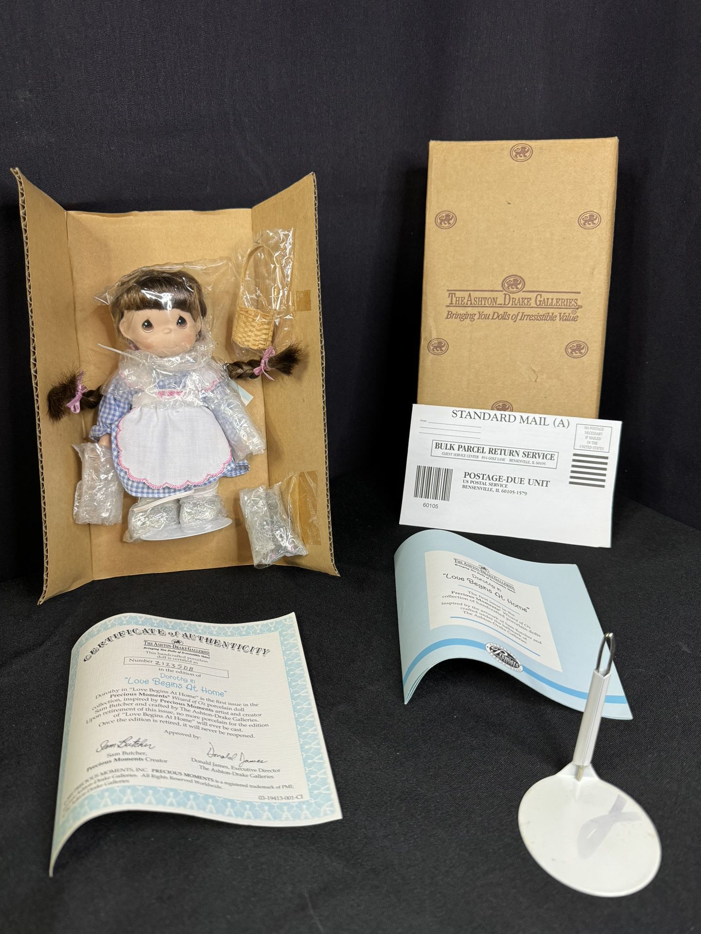 Precious Moments Dorothy Doll Porcelain Wizard Of Oz