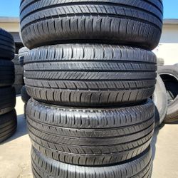 235/60/18 Hankook Kinergy GT 200$
