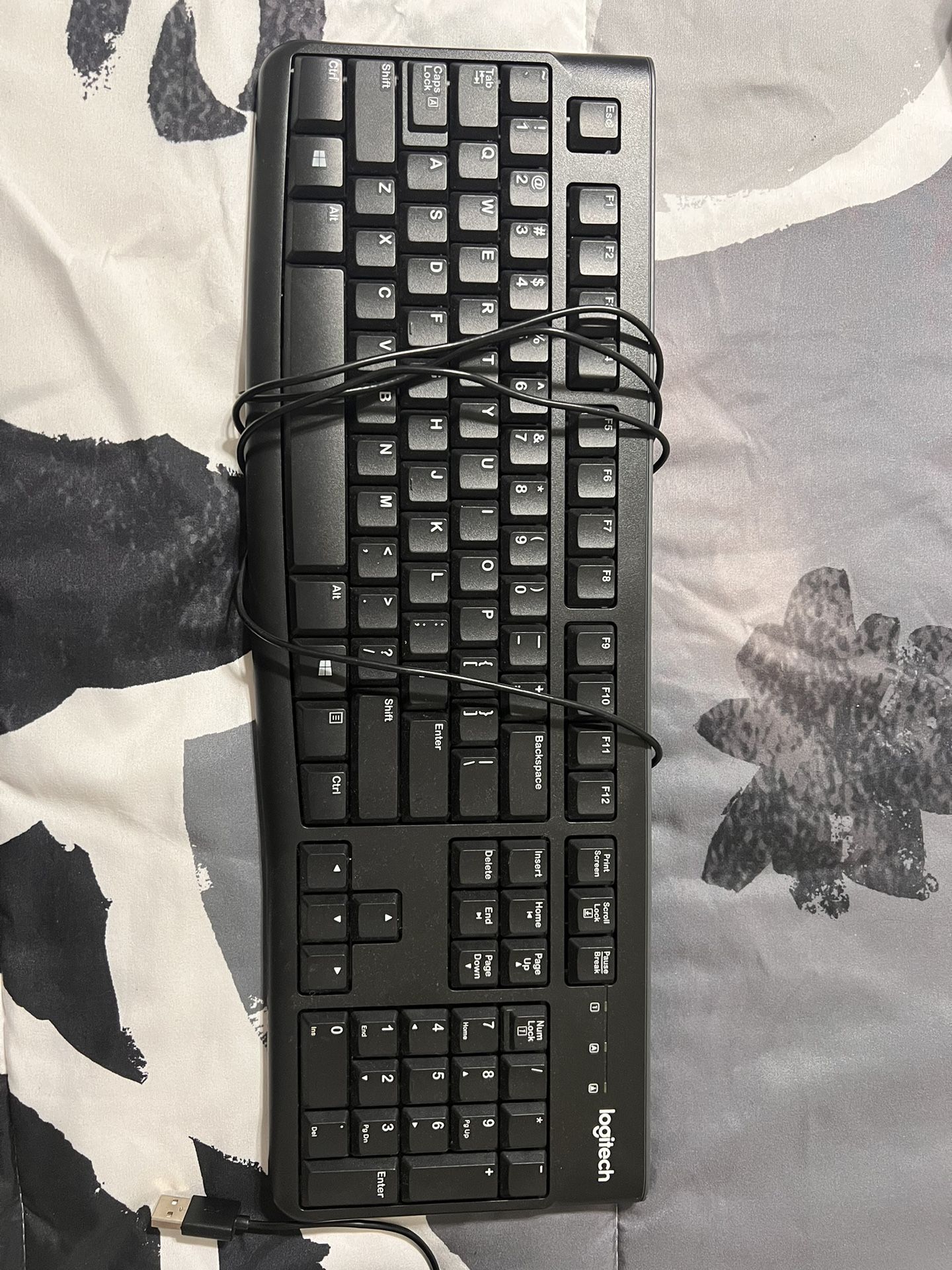 Wired keyboard/ mouse - Free