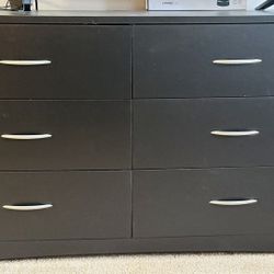 Dresser / 6 Drawers 