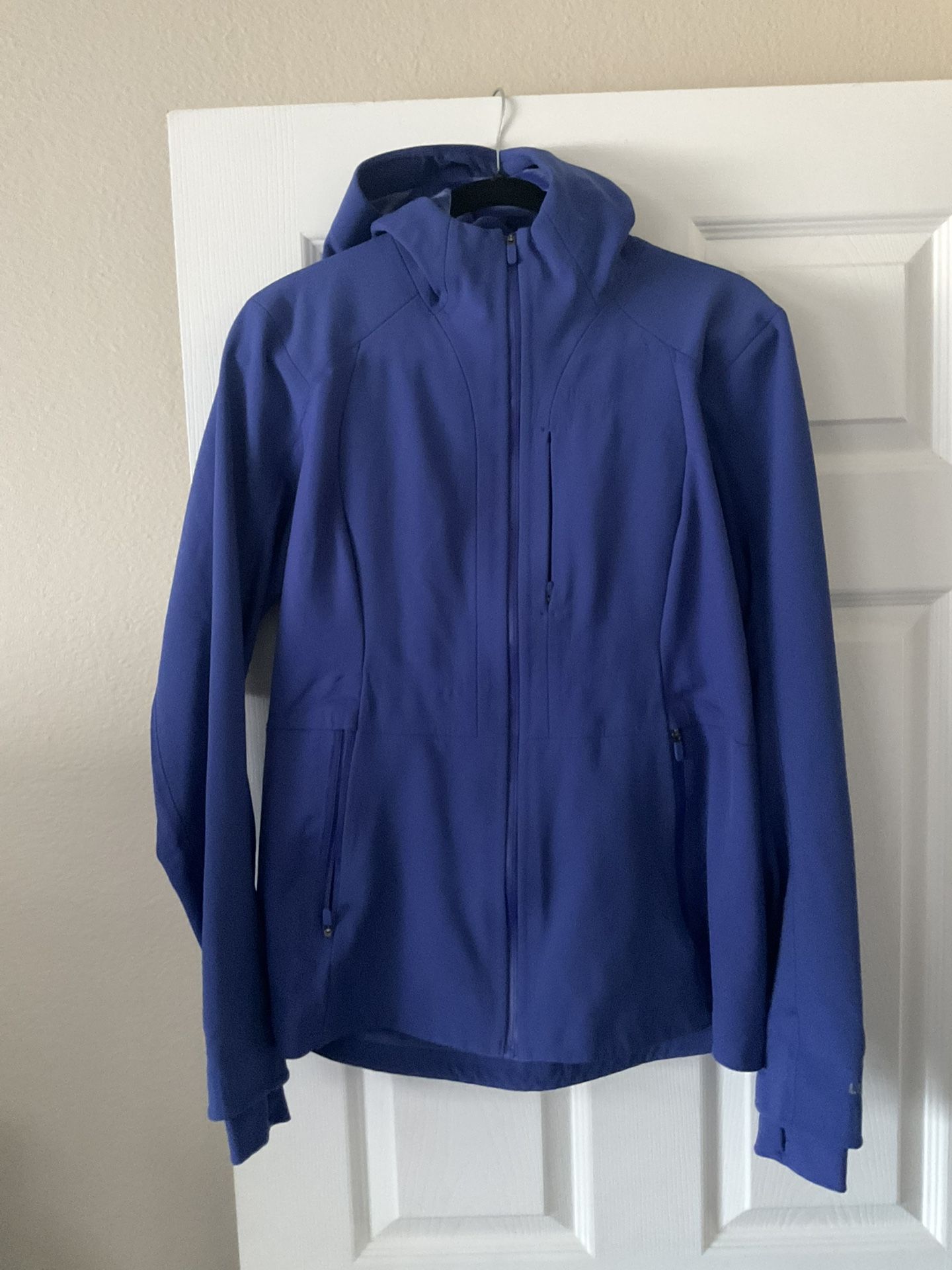 Like New Lululemon Cross Chill Jacket *RepelShell