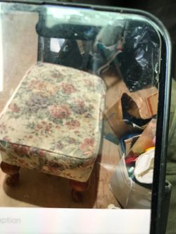 Vintage ottoman