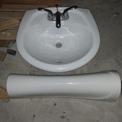 Pedestal & sink 