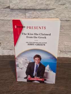 The Kiss She Claimed from the Greek by Abby Green (Harlequin Presents, Larger Print)