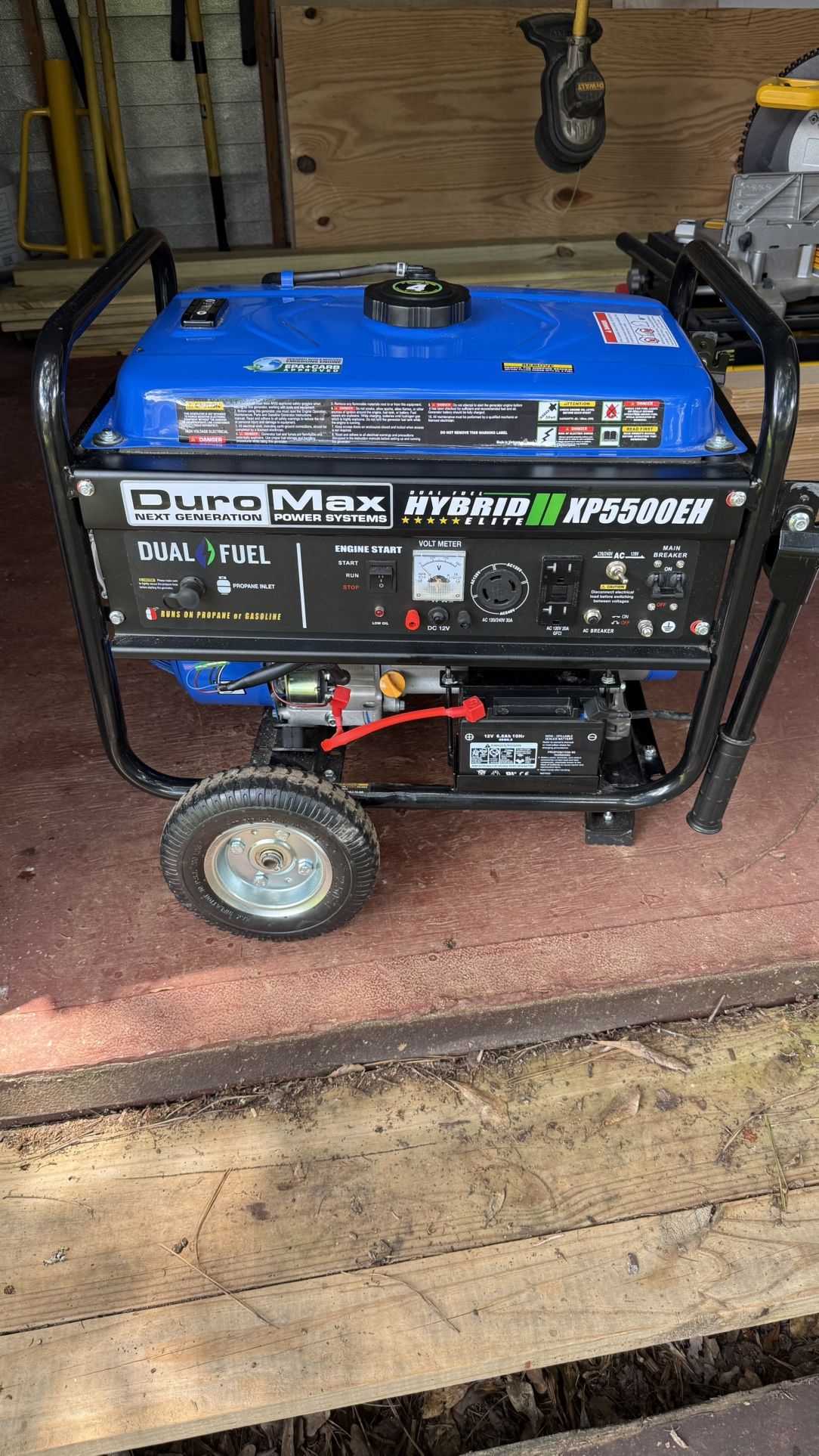Generator Dual Fuel Propane or Gas DuroMax 5500EH